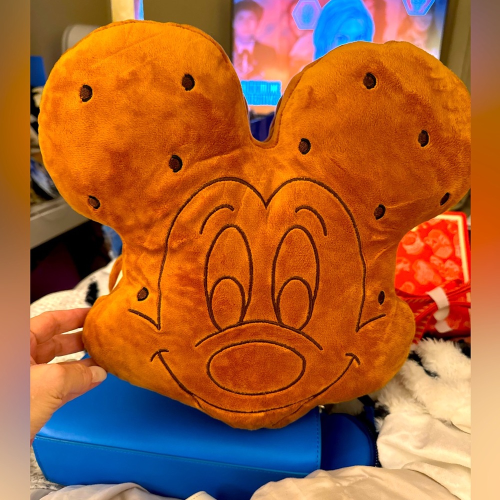 Sold Out Disney Park Eats Scented Mickey Ice Cream Sandwich Large Plush Pillow